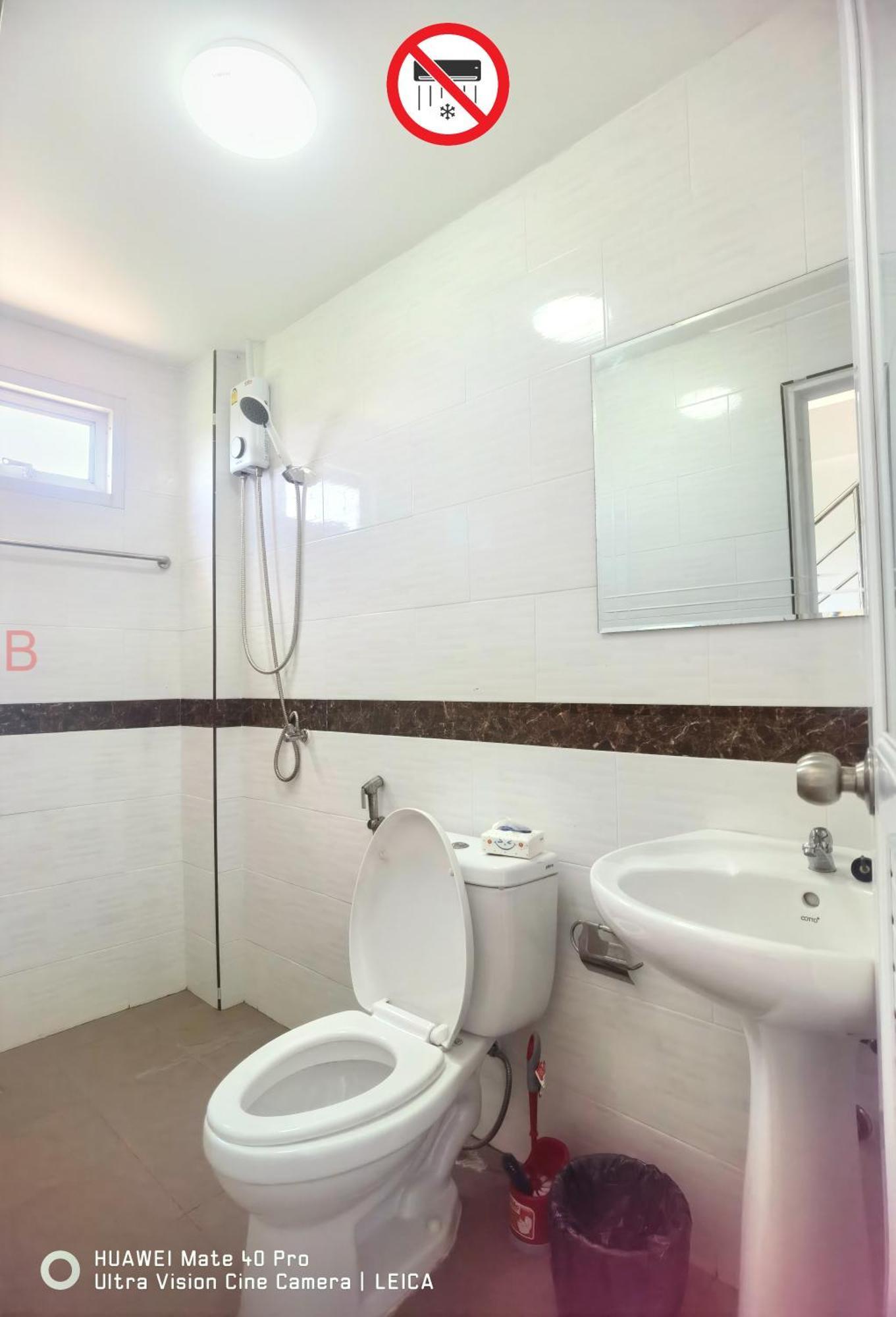 Yyk Hostel 24H Ban Khlong Krang Екстер'єр фото