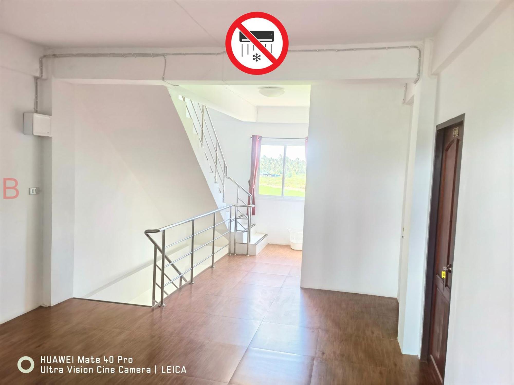 Yyk Hostel 24H Ban Khlong Krang Екстер'єр фото