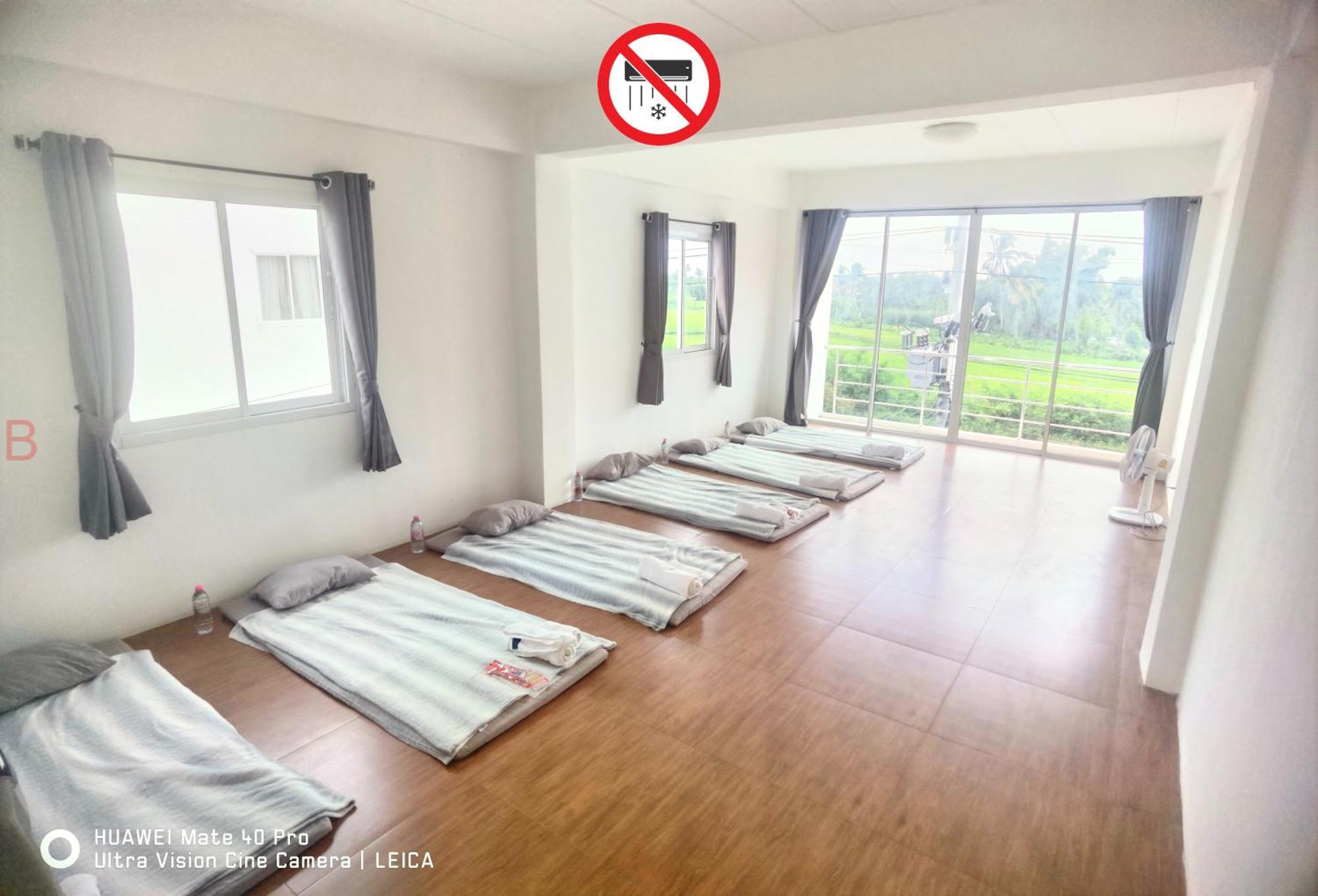 Yyk Hostel 24H Ban Khlong Krang Екстер'єр фото